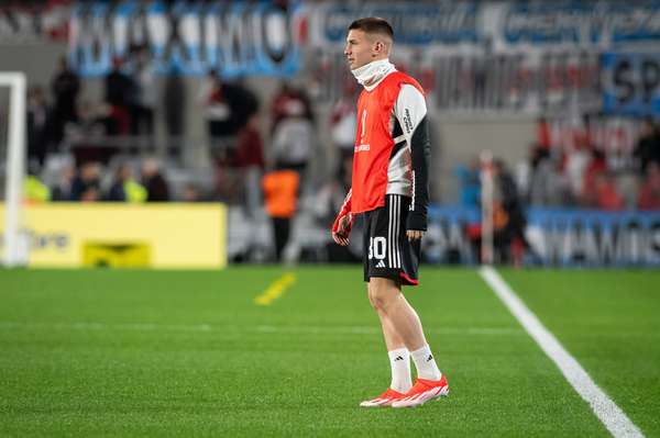 皇马持续关注河床新星马斯坦托诺 球员身价成转会关键障碍