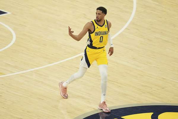 哈利伯顿恢复进展：参与战术演练但尚未恢复跑动 卡莱尔透露明日评估计划