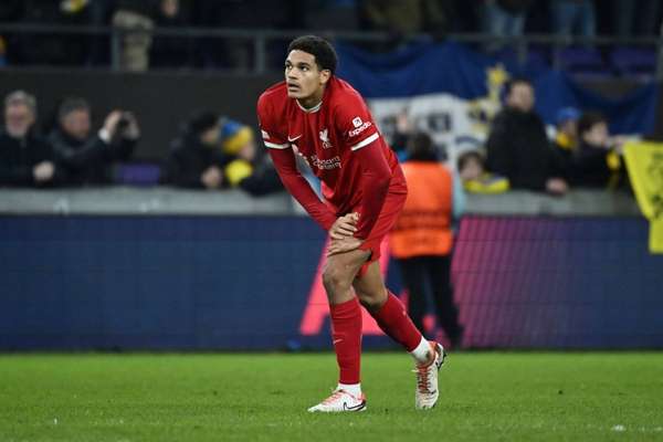 药厂与红军深入谈判 22岁中卫宽萨或4000余万欧转投德甲