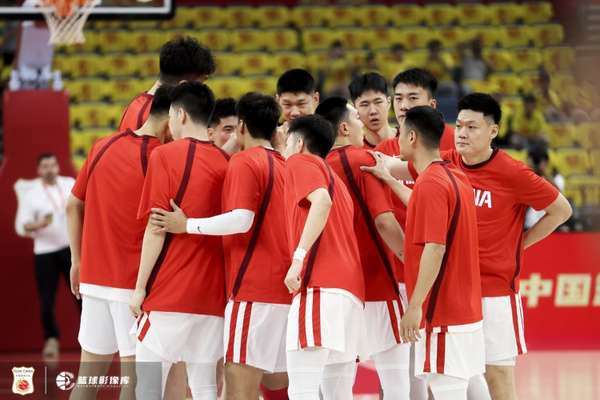 热身赛中国男篮轻取委内瑞拉 媒体人解析练兵价值