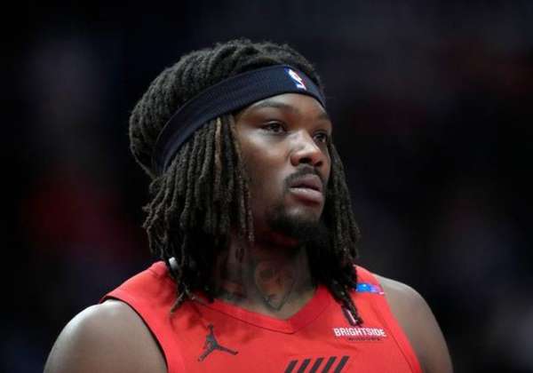 湖人引援锁定防守悍将 与开拓者商谈罗威转会细节